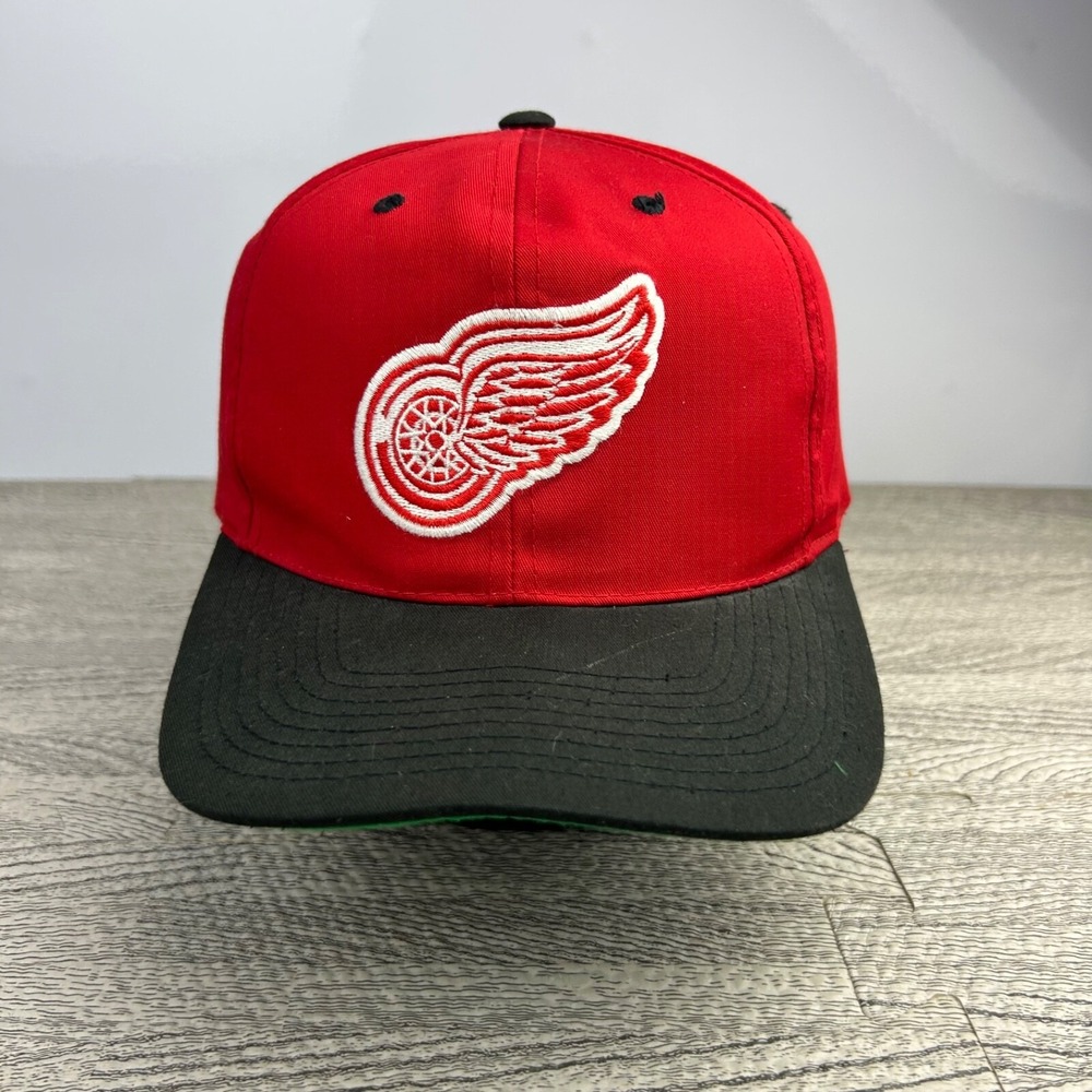 Vintage 90s Detroit Red Wings Hat Cap Snap Back Adjustable Red Black NHL Hockey